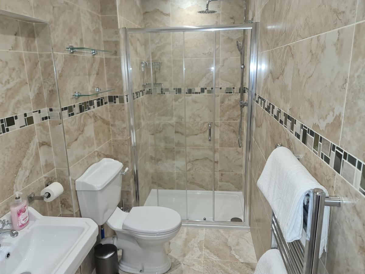 Dunderry Self Catering Family Apartment *
