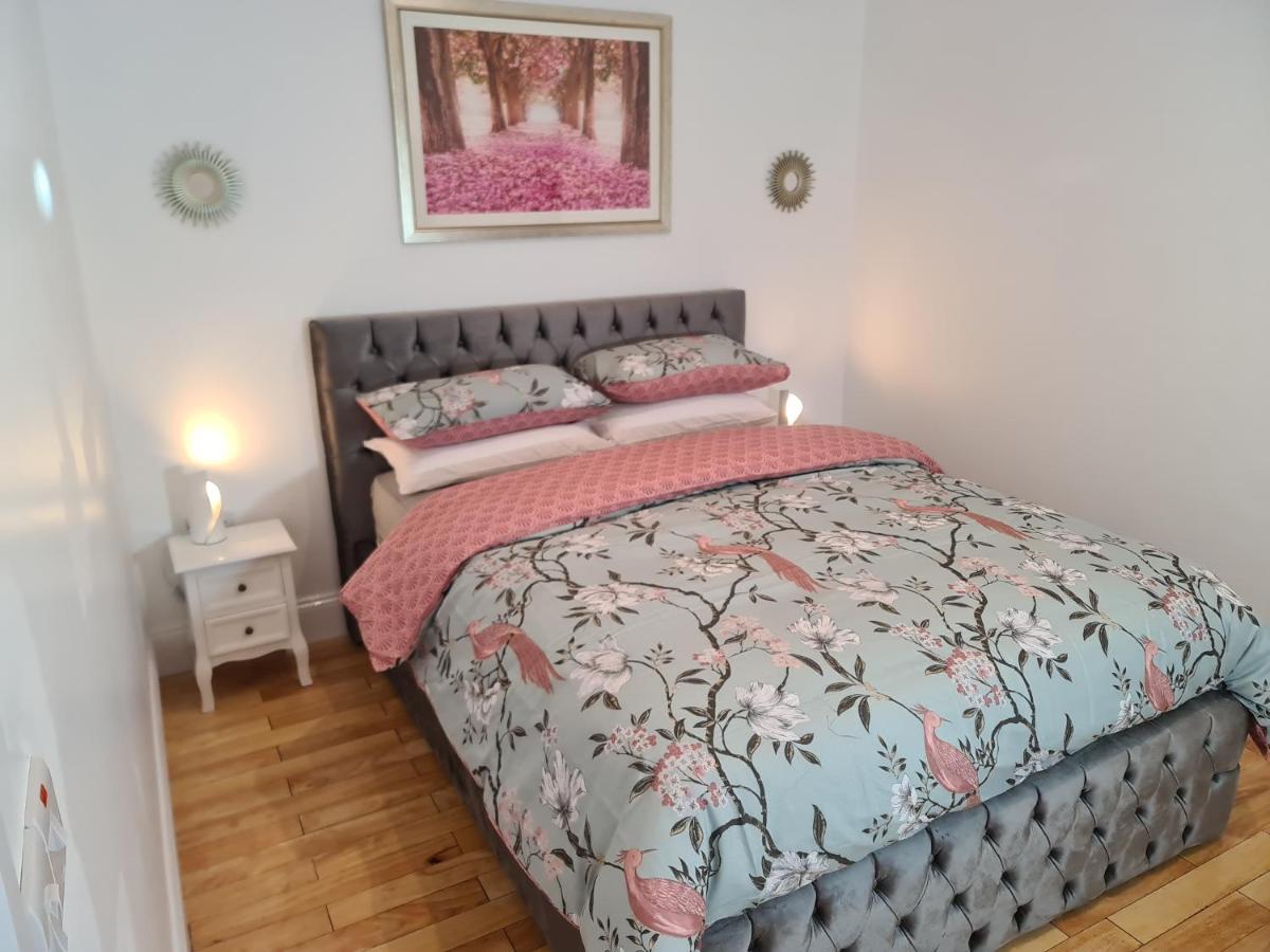 Apartment Dunderry Self Catering Family